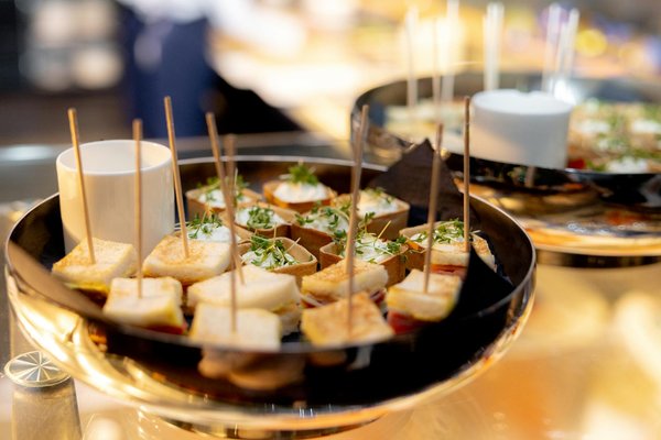 Hoe kun je een unieke cocktailervaring creëren in je bar?